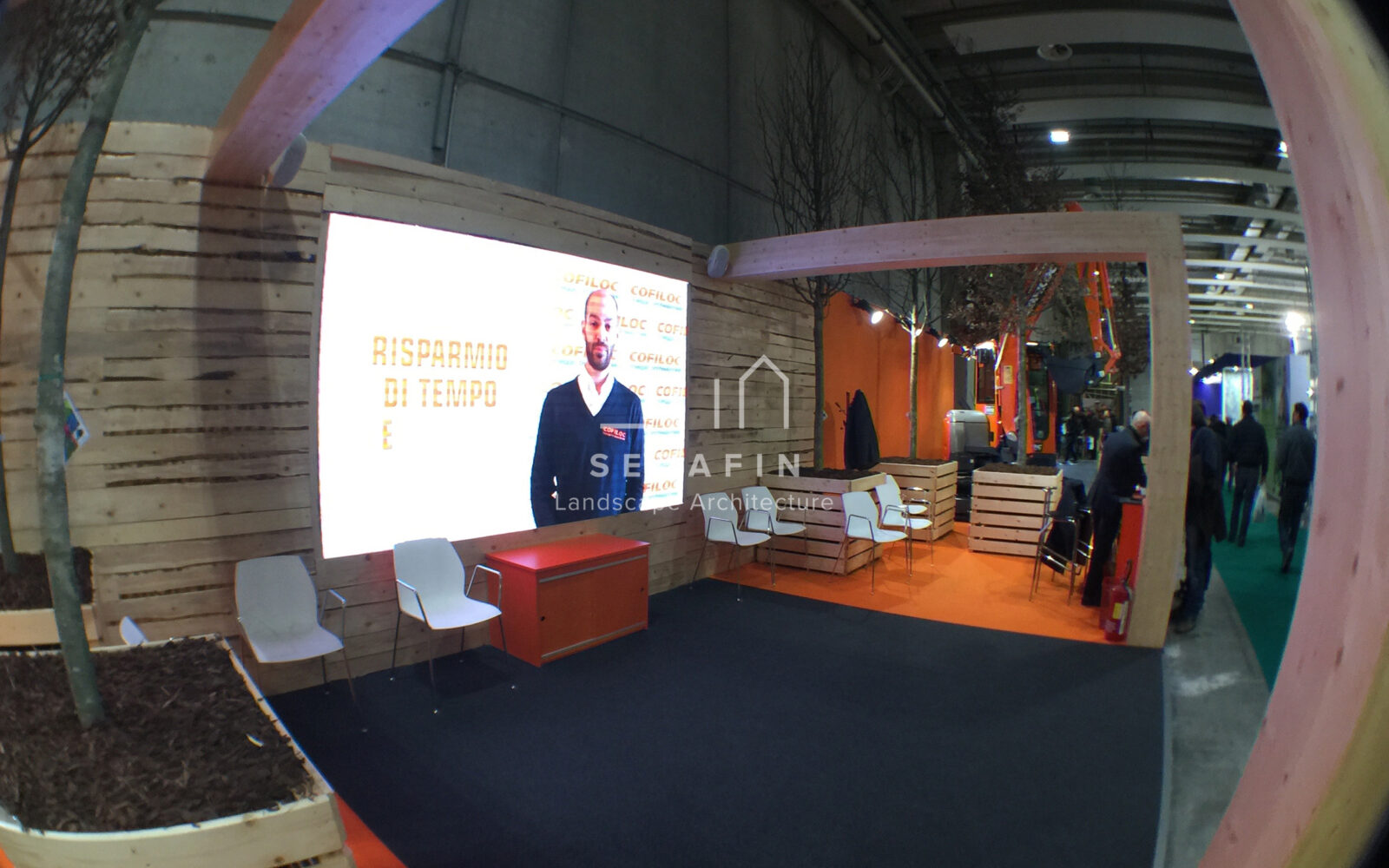 stand setting up Cofiloc Spa agricultural exhibition Verona 2016 - 4