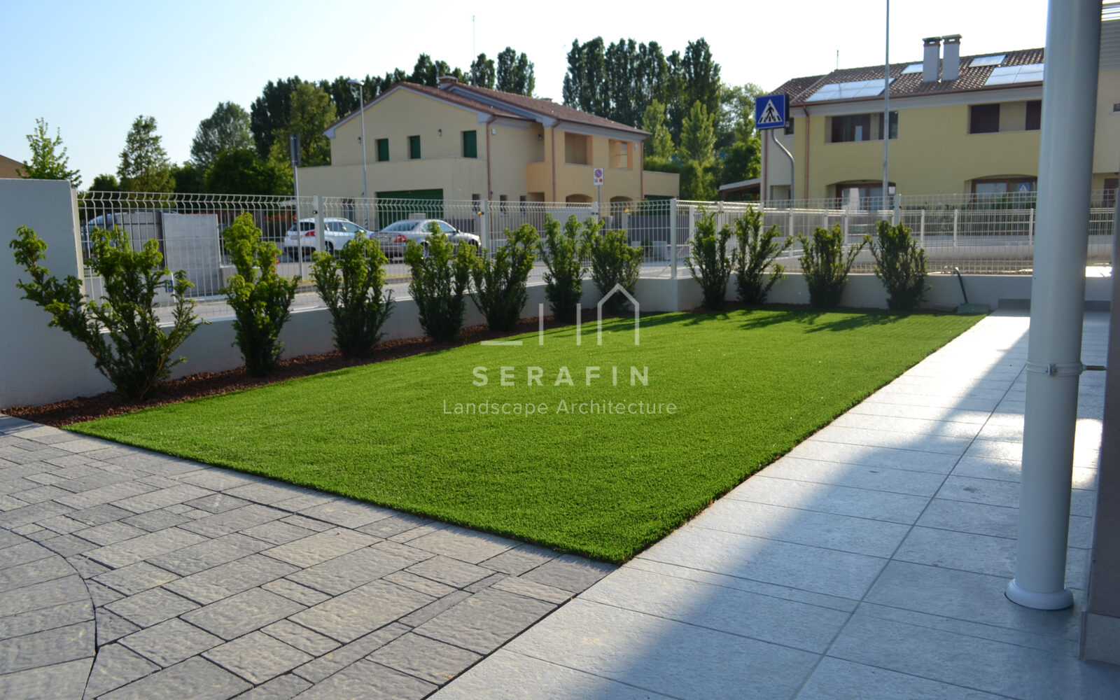 private garden with synthetic grass carpet - 3