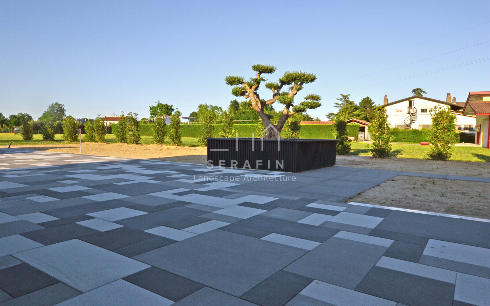progetto di un giardino moderno con piscina nella città metropolitana di Venezia - 10