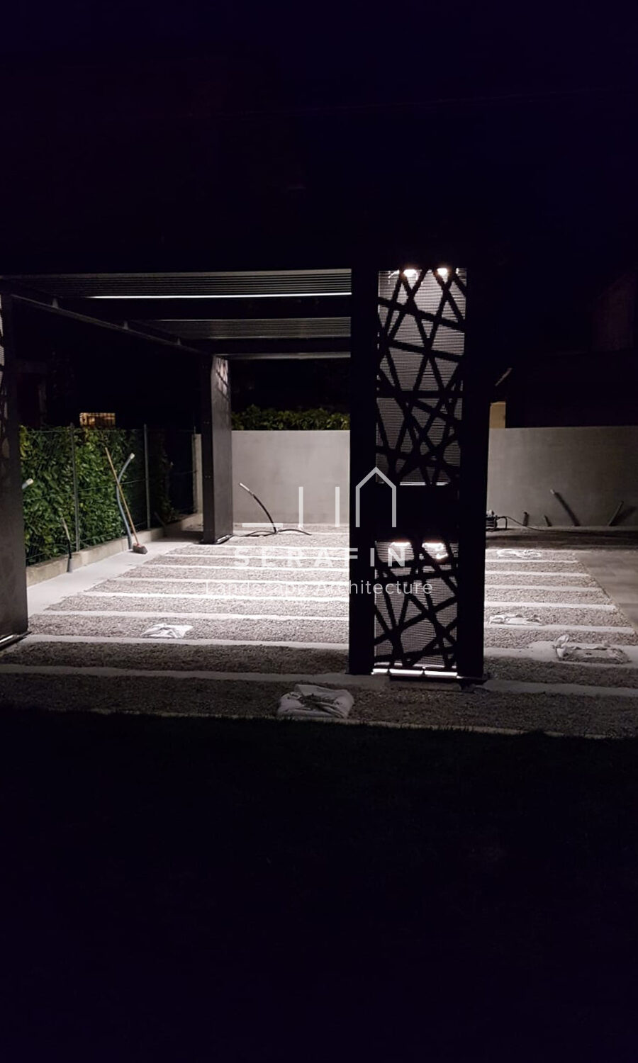 project image of a private garden with outdoor living in the province of Venice