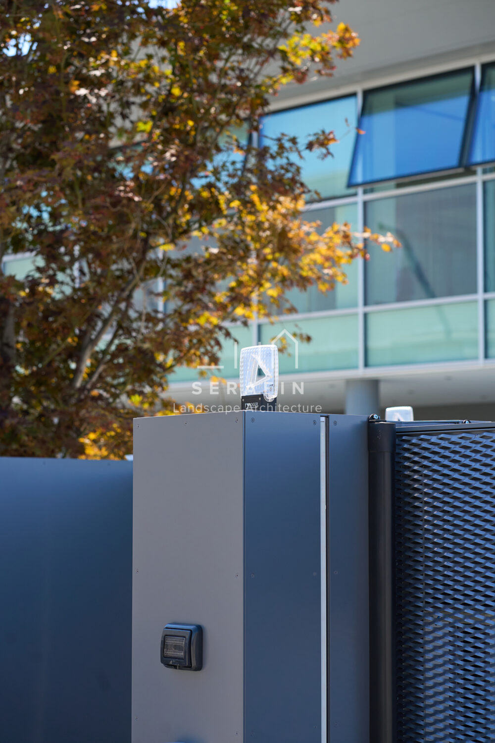 immagine del progetto di un giardino aziendale con parcheggio a San Polo di Piave