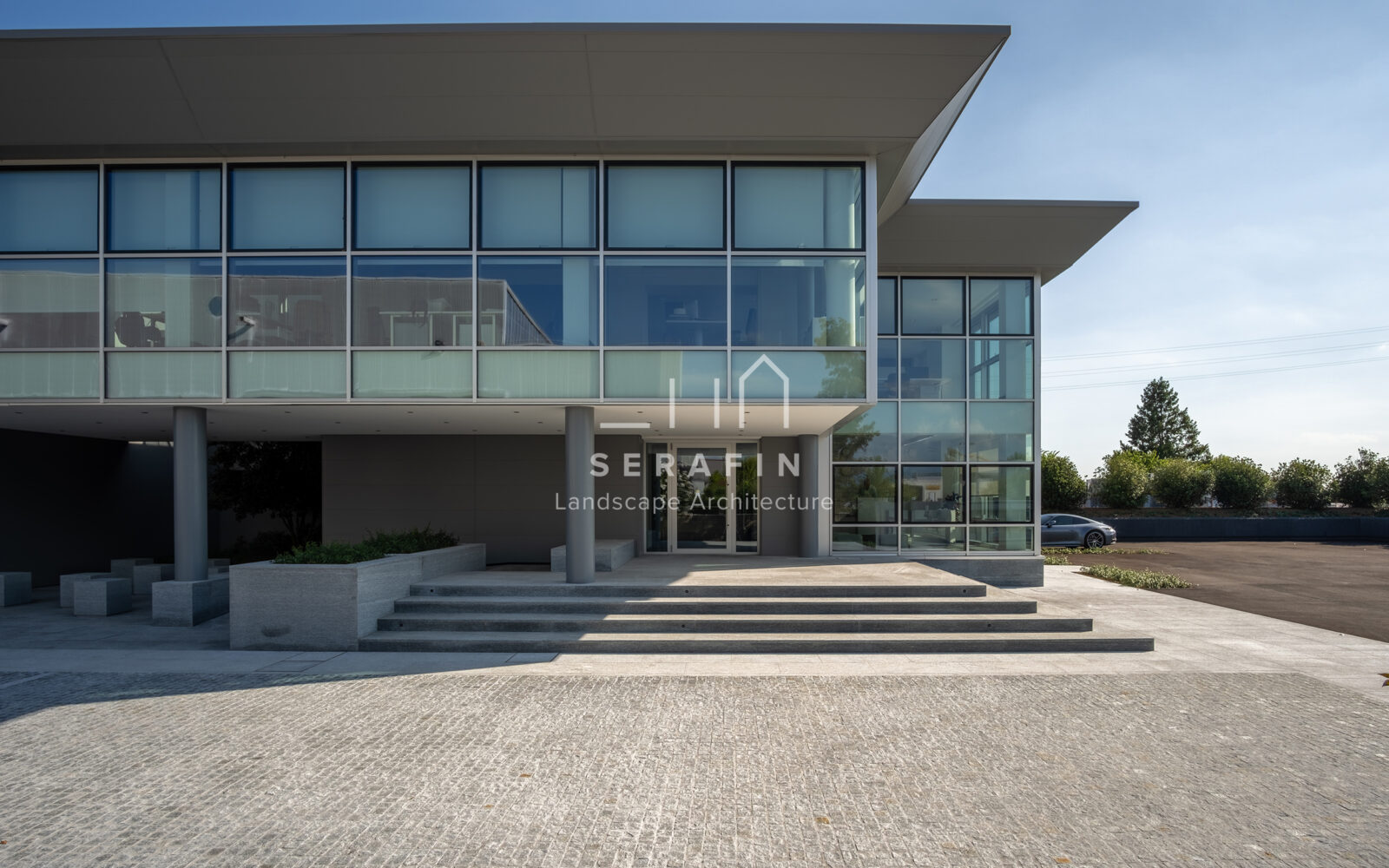 immagine del progetto di un giardino aziendale con parcheggio a San Polo di Piave