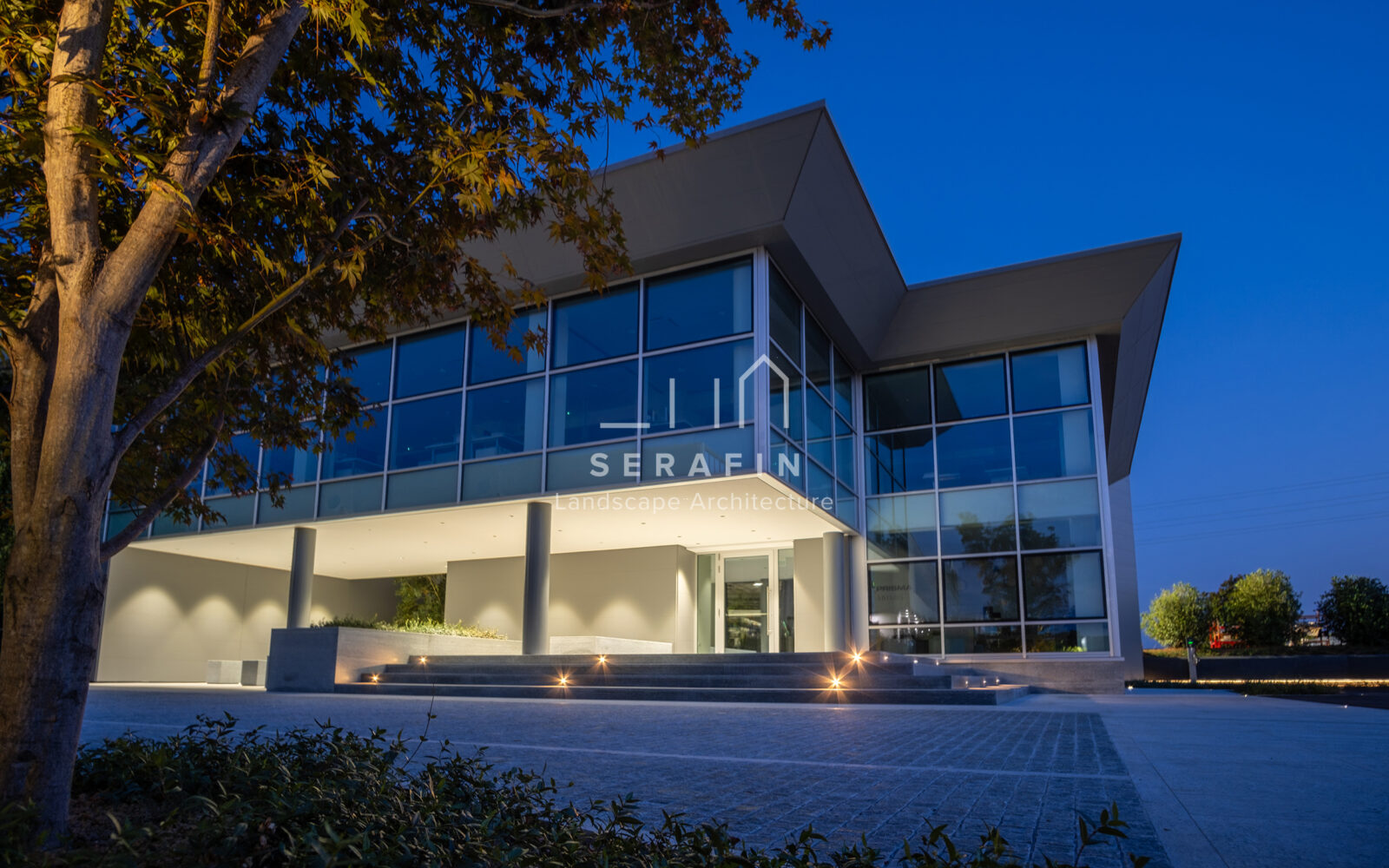 immagine del progetto di un giardino aziendale con parcheggio a San Polo di Piave