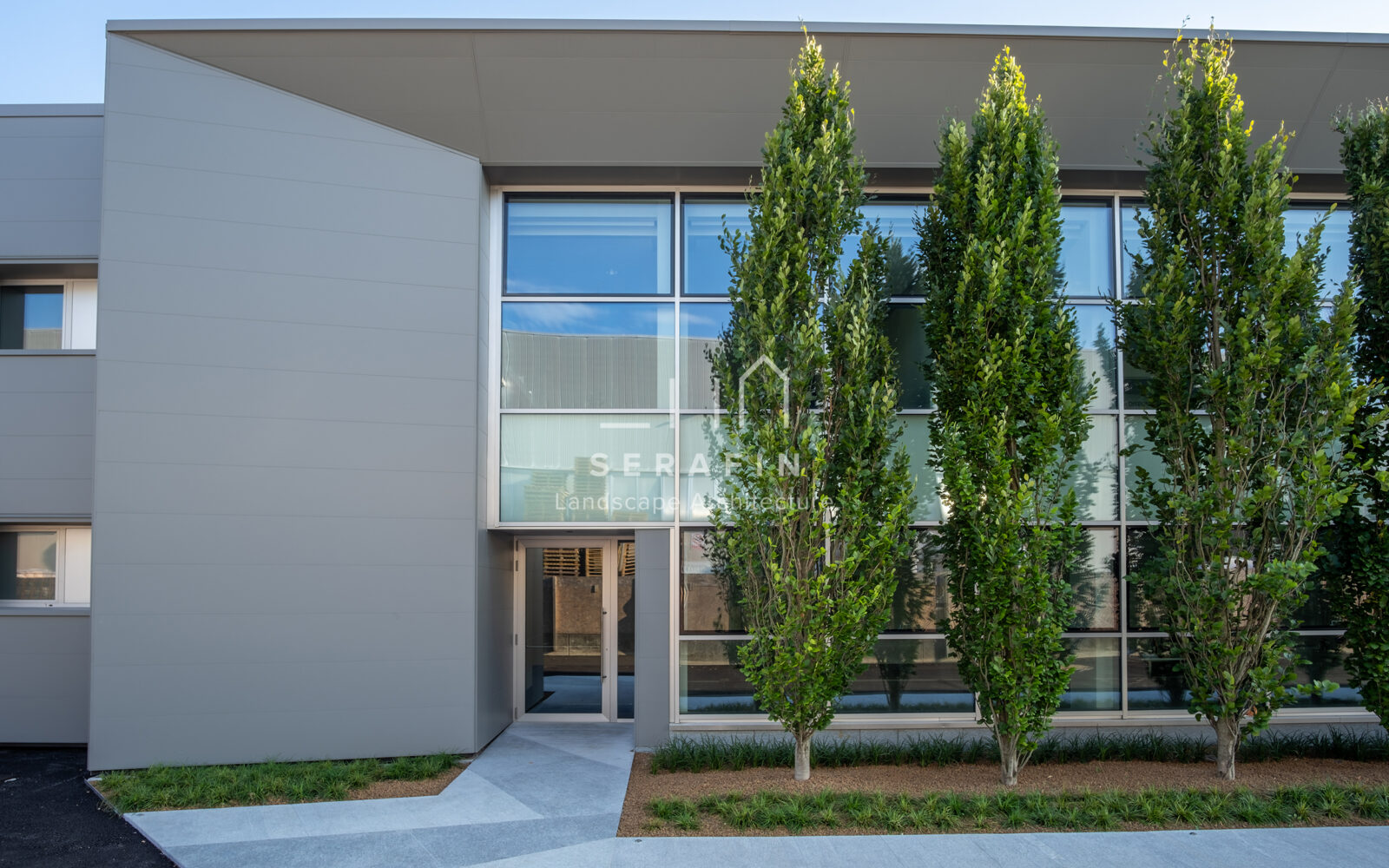 immagine del progetto di un giardino aziendale con parcheggio a San Polo di Piave