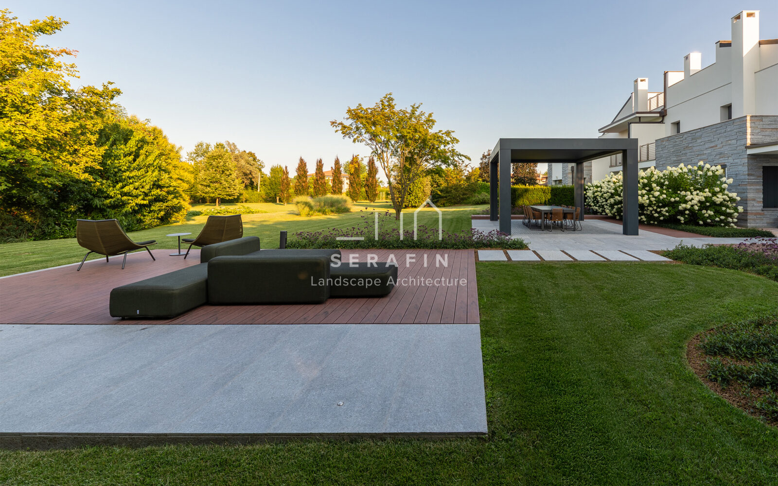 immagine del progetto di un giardino privato di lusso con pergotenda bioclimatica a Treviso