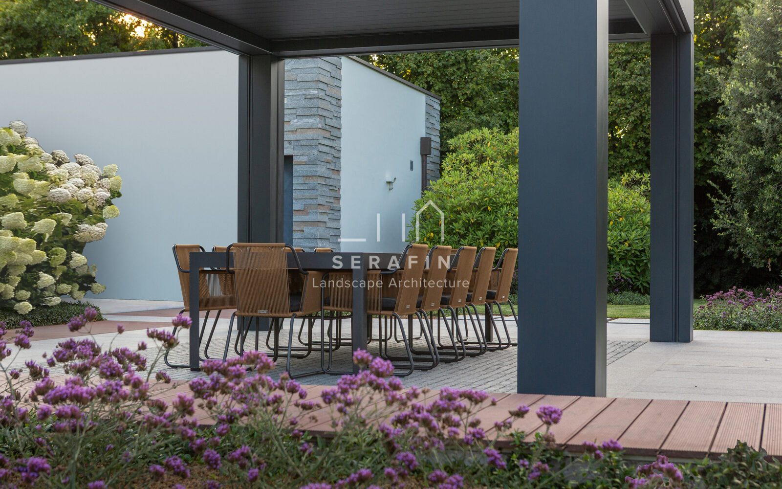 immagine del progetto di un giardino privato di lusso con pergotenda bioclimatica a Treviso