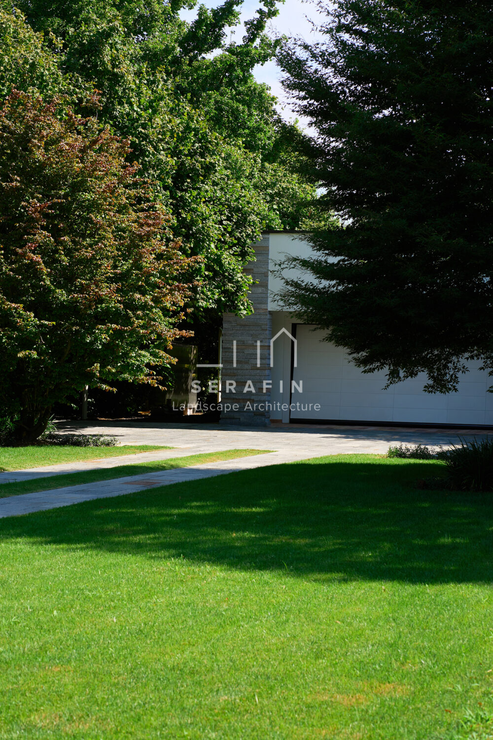 immagine del progetto di un giardino privato di lusso con pergotenda bioclimatica a Treviso